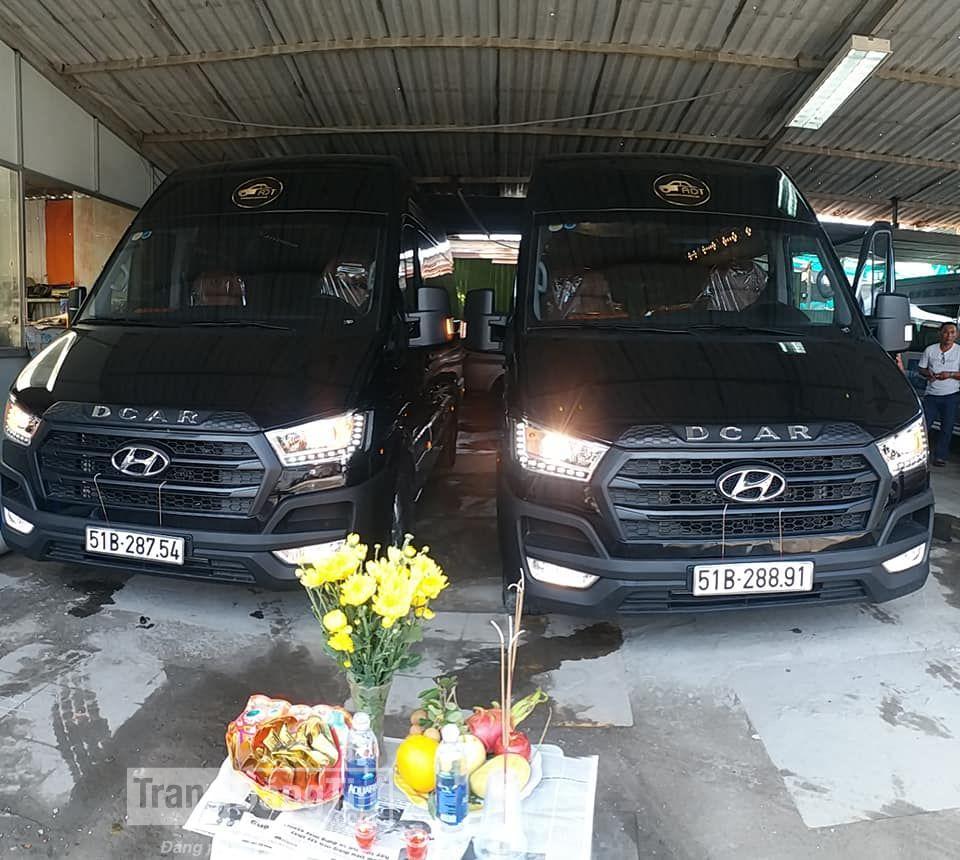 Car rental in Danang Vietnam for a private group tour